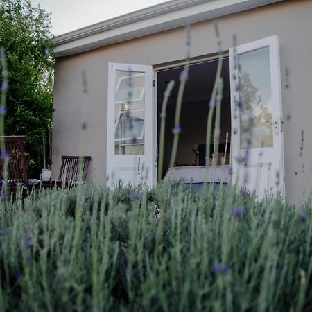 Cornerstone Manor Bed and Breakfast Grahamstown Buitenkant foto
