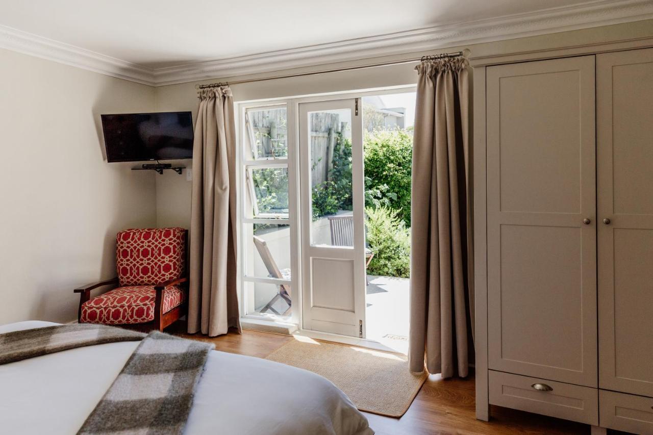Cornerstone Manor Bed and Breakfast Grahamstown Buitenkant foto