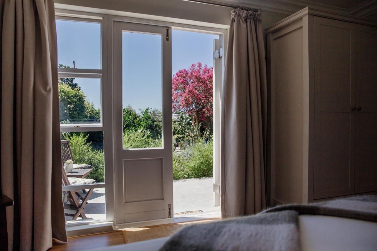 Cornerstone Manor Bed and Breakfast Grahamstown Buitenkant foto