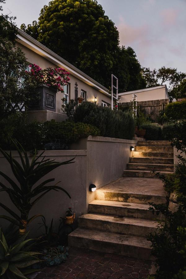 Cornerstone Manor Bed and Breakfast Grahamstown Buitenkant foto